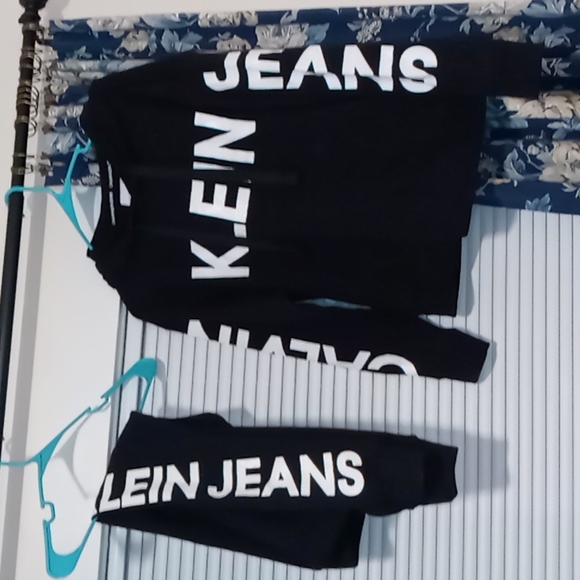 Calvin Klein Women Jogging Suit
